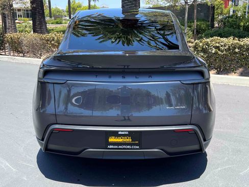 Used 2026 Tesla Model Y Long Range AWD/4WD image 64