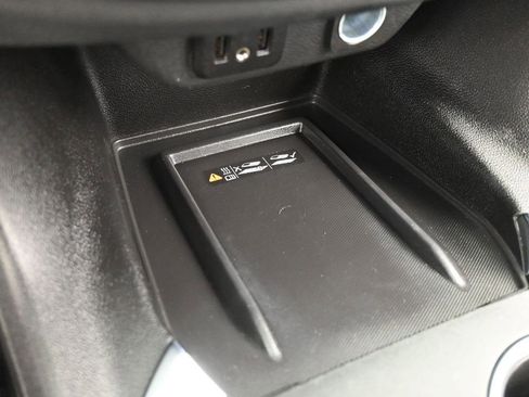 Used 2023 Chevrolet Traverse LT image 22