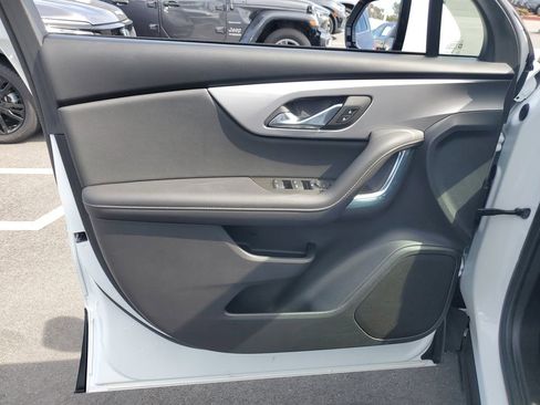 Used 2024 Chevrolet Blazer LT image 19