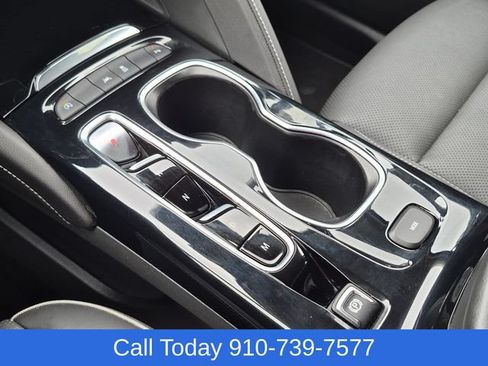Used 2023 Buick Envision Essence FWD image 26