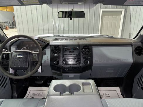 Used 2013 Ford F250 XL w/ Skid Plate Pkg image 17