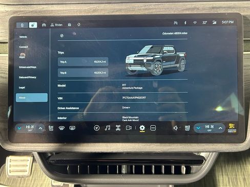 Used 2023 Rivian R1T Adventure image 22
