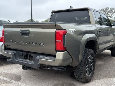 Certified 2025 Toyota Tacoma TRD Sport AWD/4WD image 4