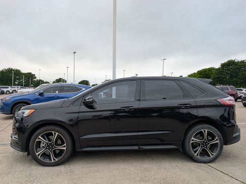 Used 2019 Ford Edge ST w/ Equipment Group 401A image 3