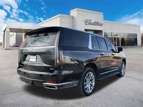 Used 2023 Cadillac Escalade ESV Premium Luxury w/ LPO, Radiant Package image 3