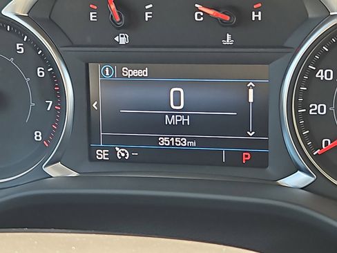 Used 2023 GMC Acadia SLE w/ Driver Convenience Package FWD image 19