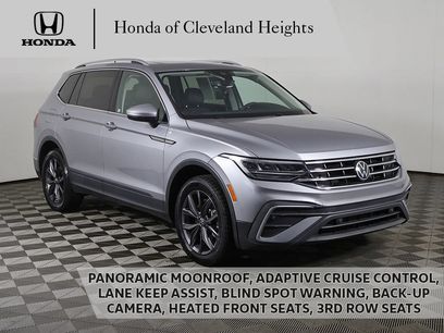 Used 2023 Volkswagen Tiguan SE w/ Panoramic Sunroof Package
