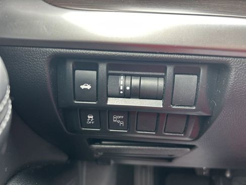 Used 2018 Subaru Legacy 2.5i Limited AWD/4WD image 9