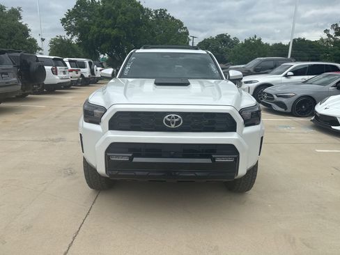 Used 2025 Toyota 4Runner TRD Sport Premium image 2