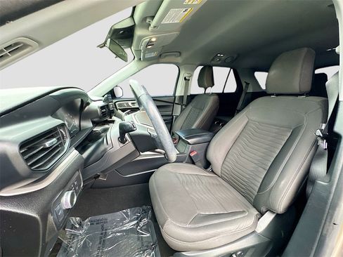 Used 2021 Ford Explorer XLT image 20
