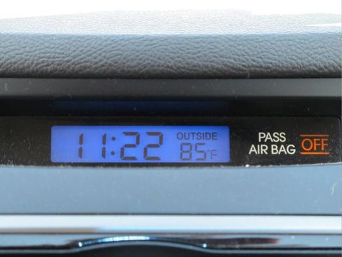 Used 2013 Hyundai Elantra GLS FWD image 18