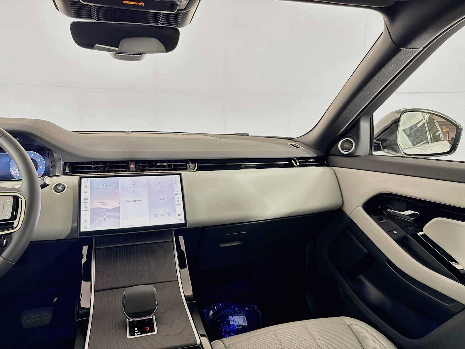 New 2026 Land Rover Range Rover Evoque S AWD/4WD image 33