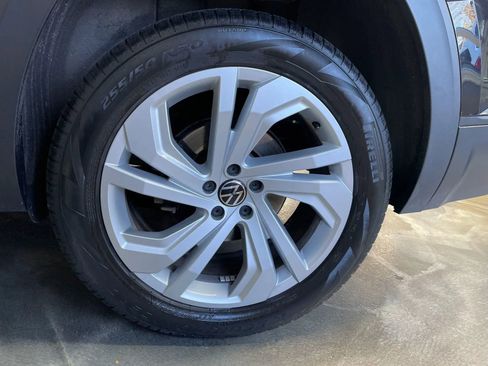 Used 2021 Volkswagen Atlas SE w/ Panoramic Sunroof Package image 19