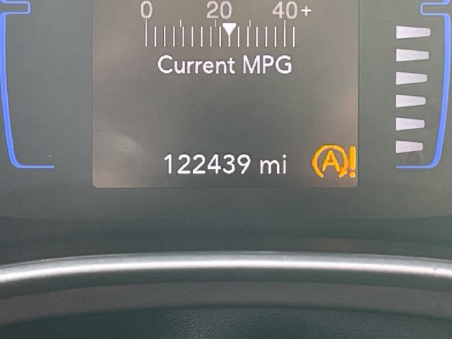 Used 2019 Chrysler Pacifica Touring Plus w/ Tire & Wheel Group FWD image 11