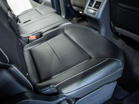 Used 2022 Volkswagen Atlas SE w/ Black Wheel Package image 30