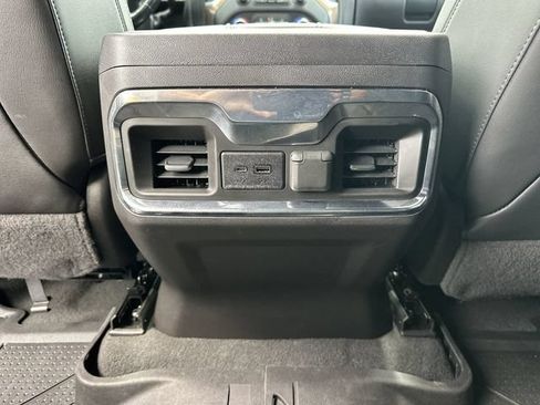 Used 2022 Chevrolet Silverado 1500 High Country w/ Technology Package AWD/4WD image 22