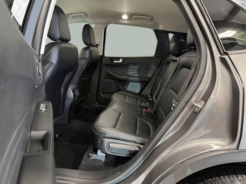 Certified 2022 Ford Escape SEL image 30