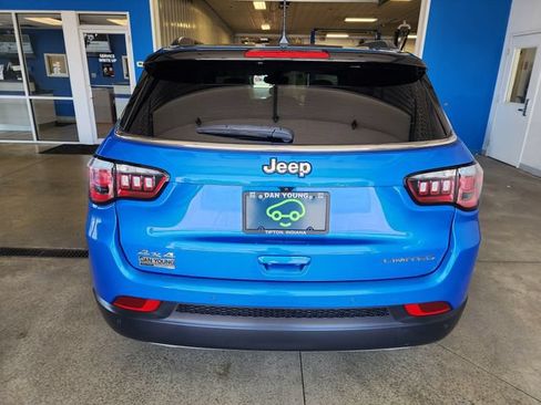 Used 2023 Jeep Compass Limited AWD/4WD image 3