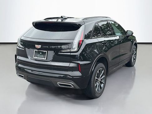 Used 2025 Cadillac XT4 Sport w/ Technology Package FWD image 5