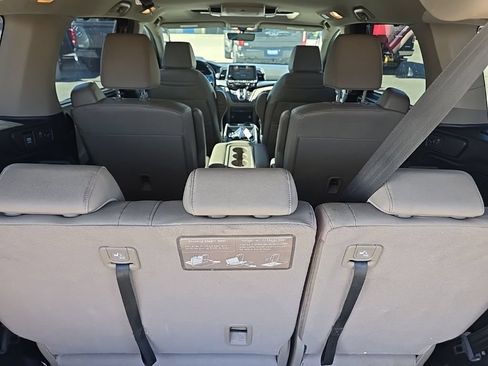 Used 2018 Honda Odyssey Touring image 9