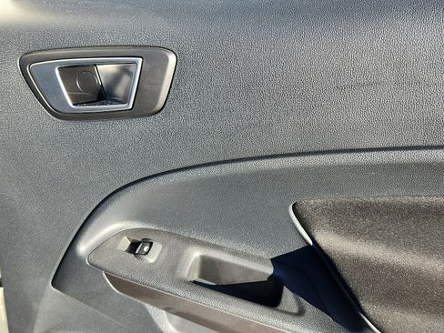 Used 2019 Ford EcoSport SE image 31