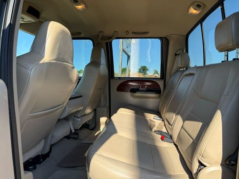 Used 2006 Ford F350 Lariat AWD/4WD image 19