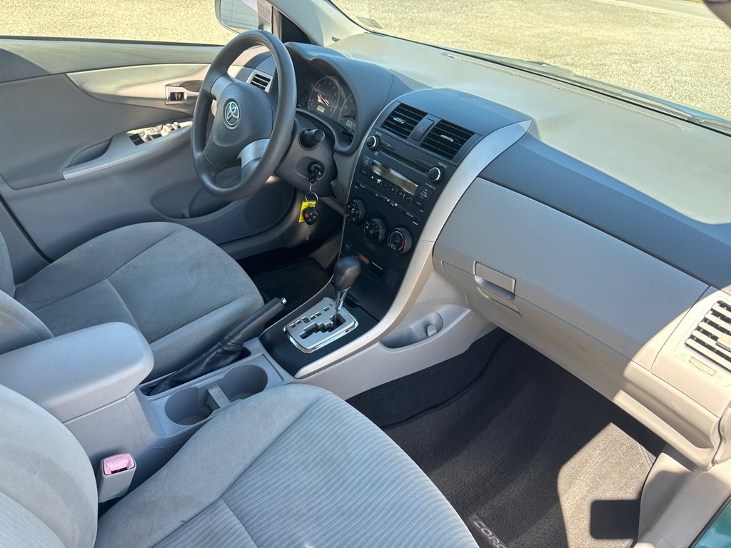 Used 2010 Toyota Corolla LE w/ All Weather Guard Pkg FWD image 26