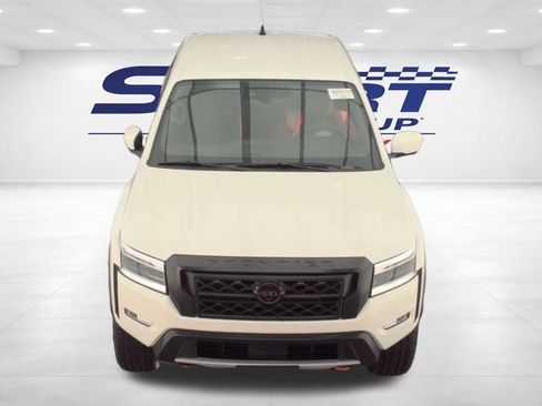 Used 2024 Nissan Frontier PRO-4X w/ Pro Convenience Package image 2