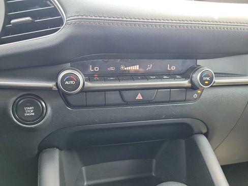 Used 2024 MAZDA MAZDA3 s FWD image 20