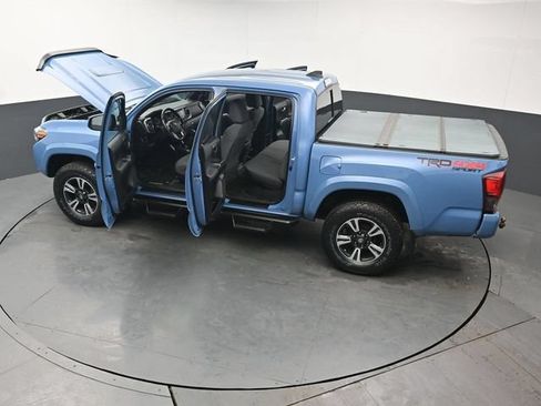 Used 2019 Toyota Tacoma TRD Sport AWD/4WD image 41