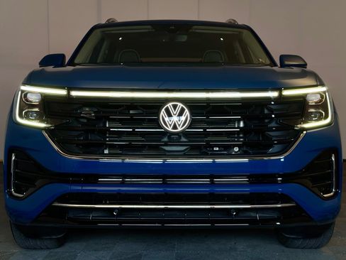 Used 2025 Volkswagen Atlas SEL Premium R-Line AWD/4WD image 25