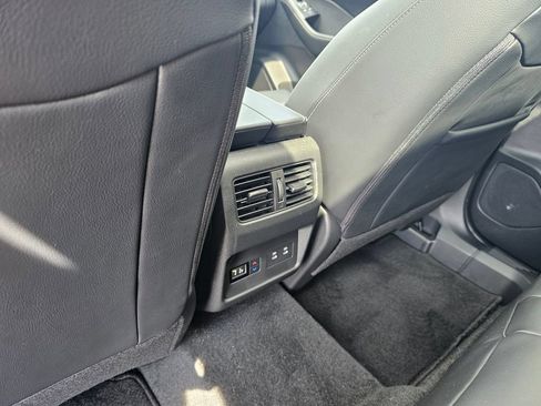 Used 2025 Nissan Rogue SL w/ Tech Package FWD image 15