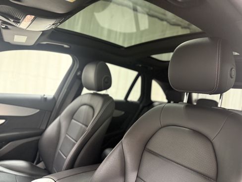 Used 2019 Mercedes-Benz GLC 300 4MATIC image 14