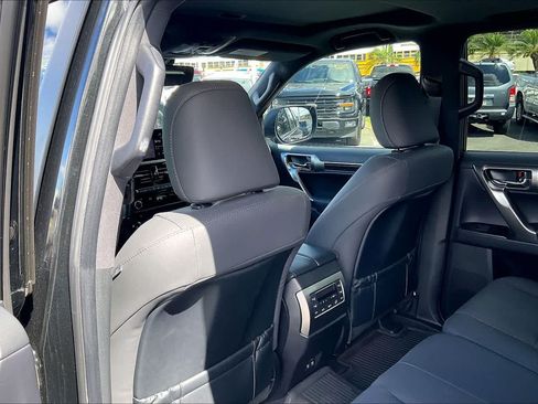 Used 2023 Lexus GX 460 Premium AWD/4WD image 12