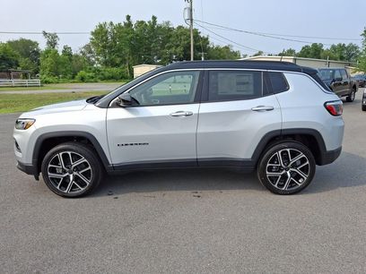 New 2025 Jeep Compass Limited w/ Sun & Sound Group