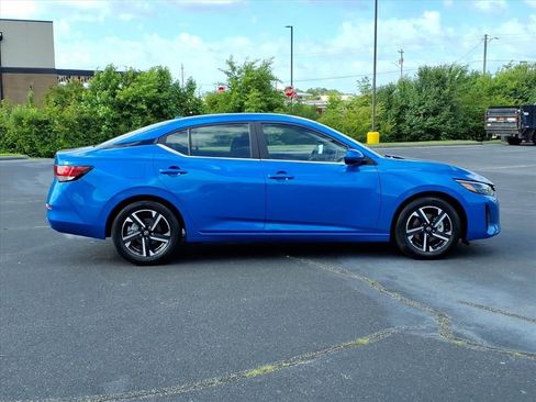 Used 2025 Nissan Sentra SV FWD image 21