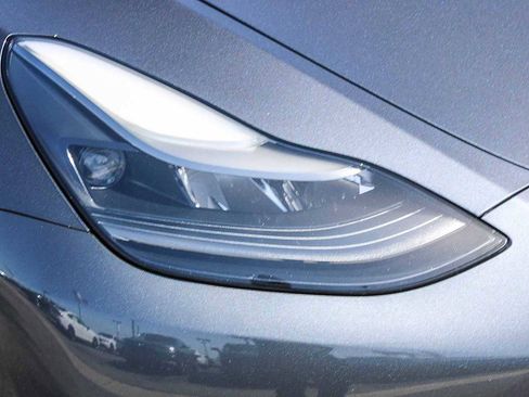 Used 2023 Tesla Model Y Performance image 4