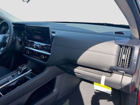 New 2026 Nissan Pathfinder SV image 31