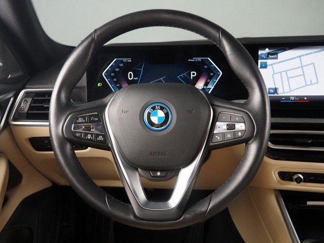 Used 2023 BMW i4 eDrive40 RWD image 18