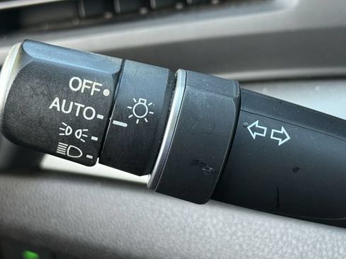 Used 2020 Acura ILX w/ Premium Package FWD image 20