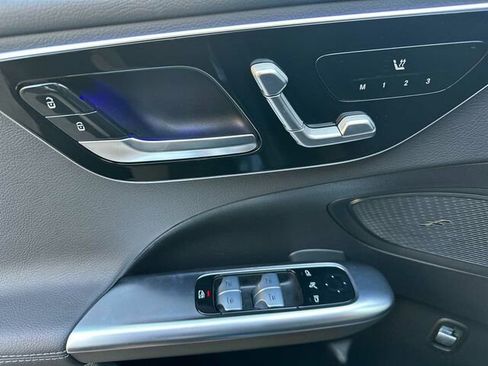 Used 2025 Mercedes-Benz C 300 Sedan image 13