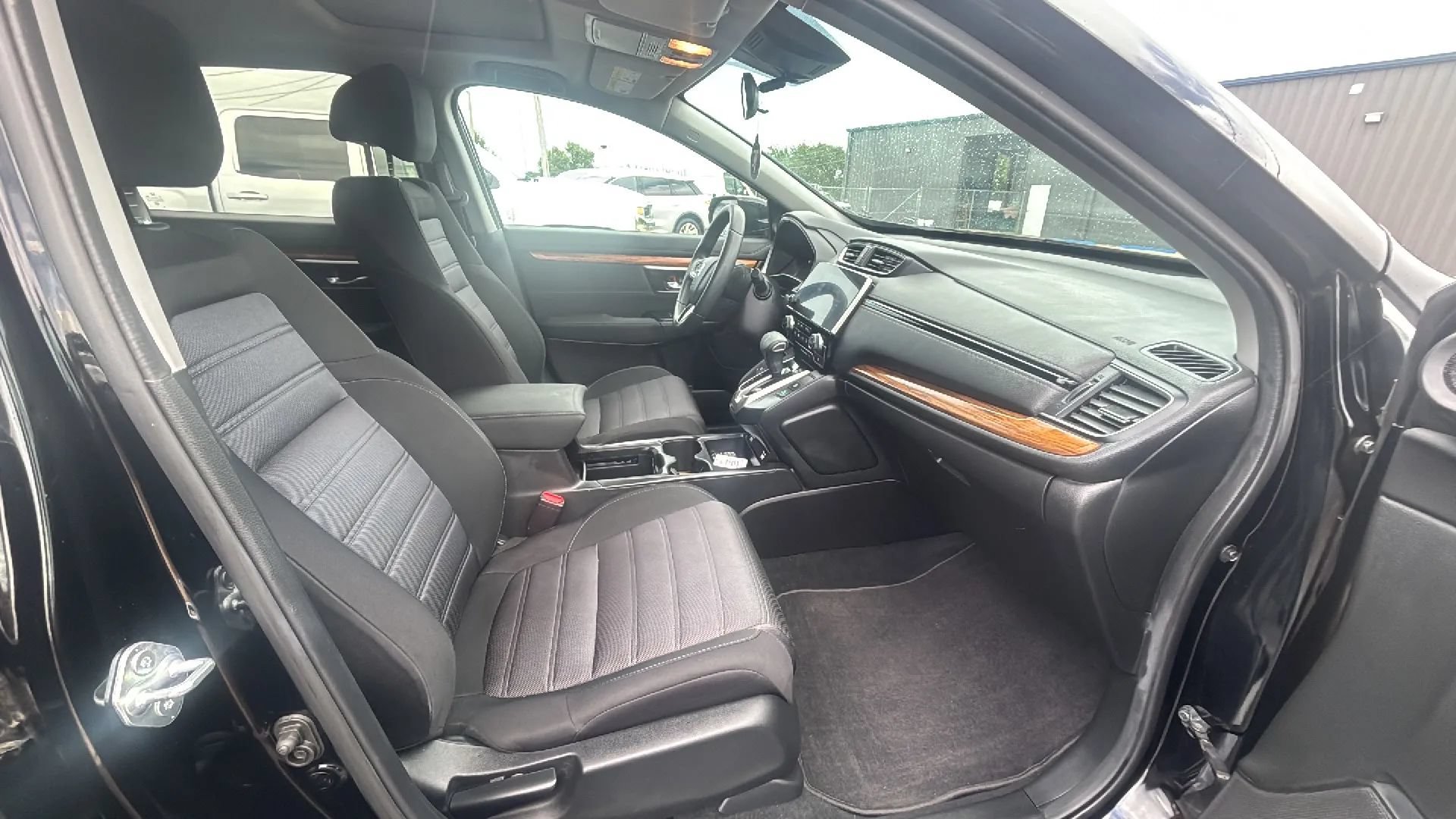 Used 2021 Honda CR-V EX image 2