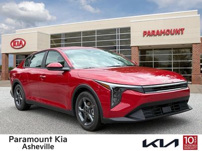 New 2025 Kia K4 LXS