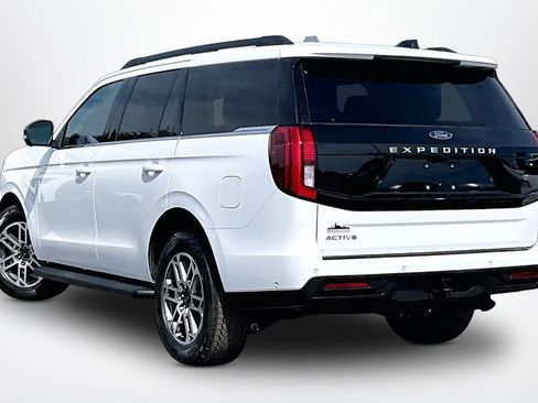 Used 2025 Ford Expedition Active AWD/4WD image 5