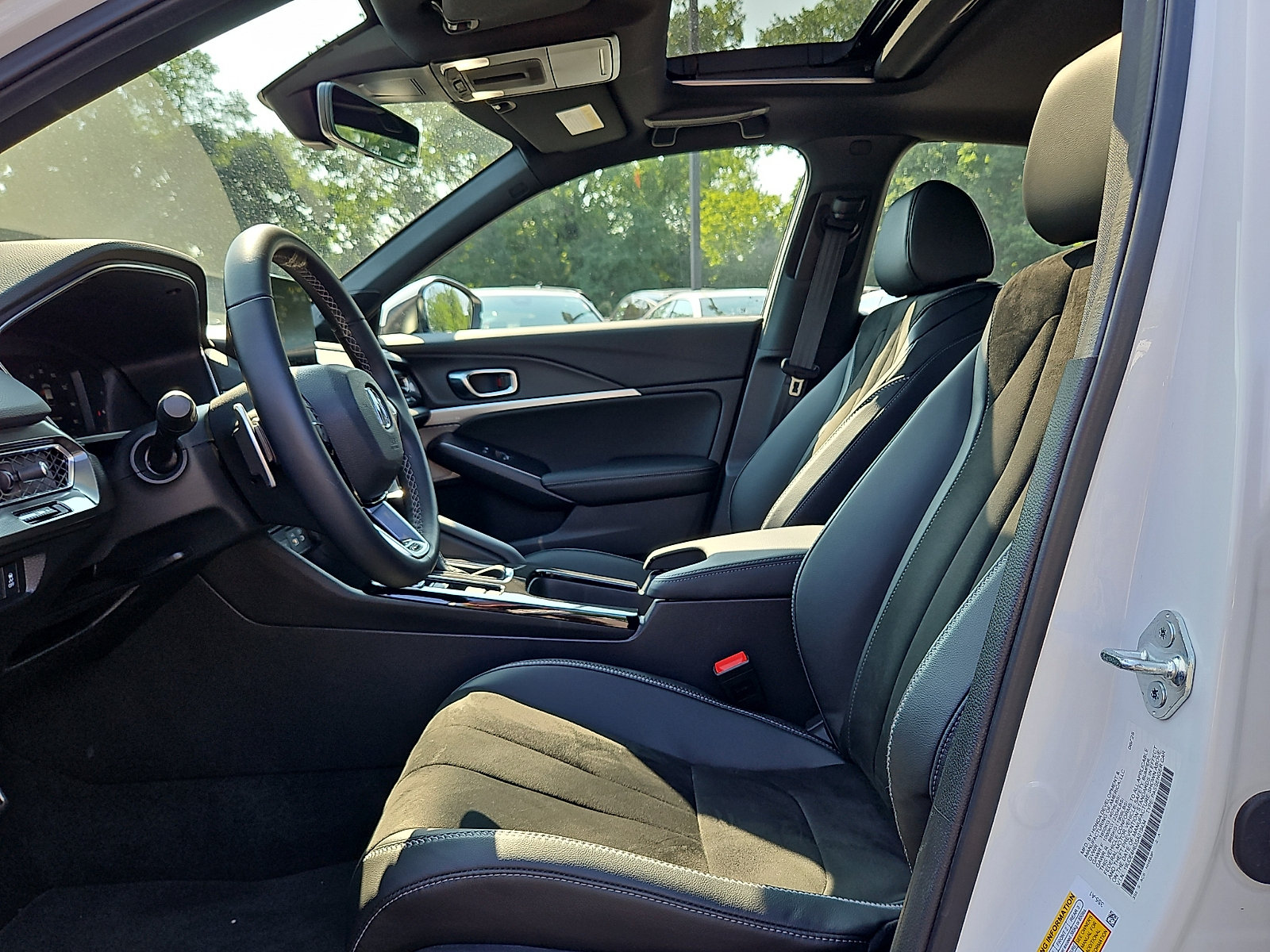 Certified 2025 Acura Integra A-Spec w/ Technology Package FWD image 14