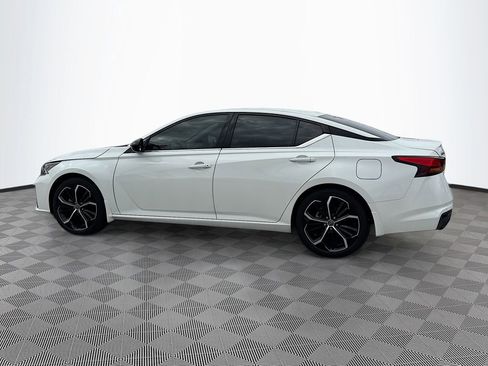 Used 2024 Nissan Altima 2.5 SR image 6