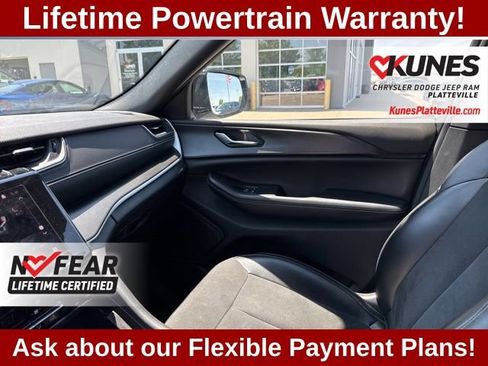 Used 2024 Jeep Grand Cherokee Altitude AWD/4WD image 34