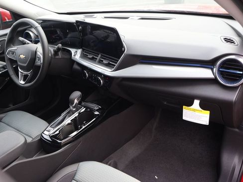 New 2026 Chevrolet Trax LT w/ Sunroof Package image 42