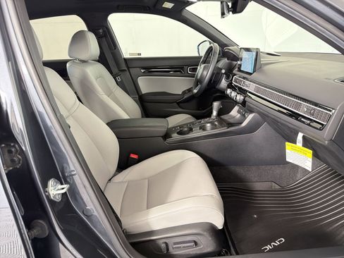 Used 2025 Honda Civic Sport Touring image 31
