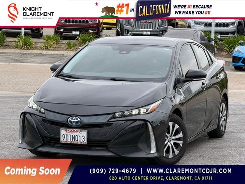 Used 2022 Toyota Prius Prime XLE image 1